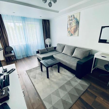 Fine Apartment 2 Йелгава Екстериор снимка